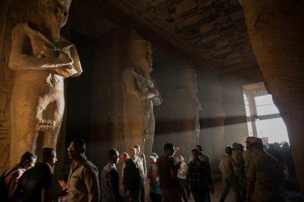 <p>II.Ramses'in doğum gününü tam olarak belirlemenin zor olmasıyla birlikte, 22 Ekim'de II.Ramses heykelinin yüzüne güneş ışınlarının vurması, Antik Mısır'da tarım mevsimi başlangıcının habercisi olurken, 22 Şubat'ta ikinci kez güneş alması ise hasat mevsiminin başlangıcına işaret ediyor.</p>
