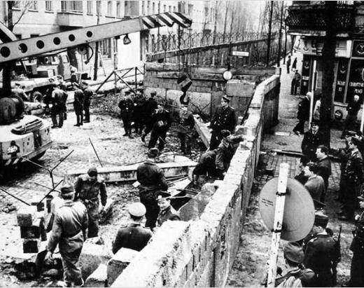 <p>Berlin duvarının inşası, 1961</p>