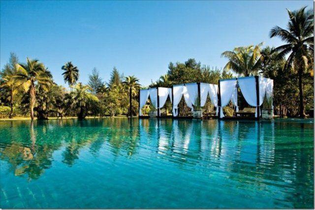 <p>Karasal Alan km²<br />
Tayland<br />
510.890</p>