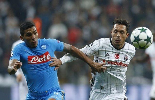 <p>ADRİANO | Beşiktaş | Yıllık ücret: 9.400.000 TL</p>
