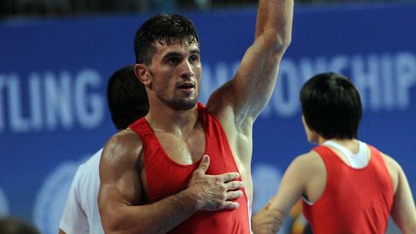 Selçuk CEBi YAŞ: 30, BOY: 1.70, KİLO: 74 KULÜBÜ: İstanbul BŞB. YARIŞ GÜNÜ: 5 Ağustos İDDİALI RAKİPLERİ: Vlasov (RUS), Datunashvili (GÜR), Julfalakyan (ERM), Zugaj (HIR) 