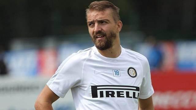 <p><strong>Caner Erkin </strong></p>

<p> </p>

<p>Fenerbahçe'den Inter'e</p>

<p> </p>

<p>Inter'den Beşiktaş'a</p>
