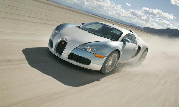 <p>Bugatti Veyron</p>
