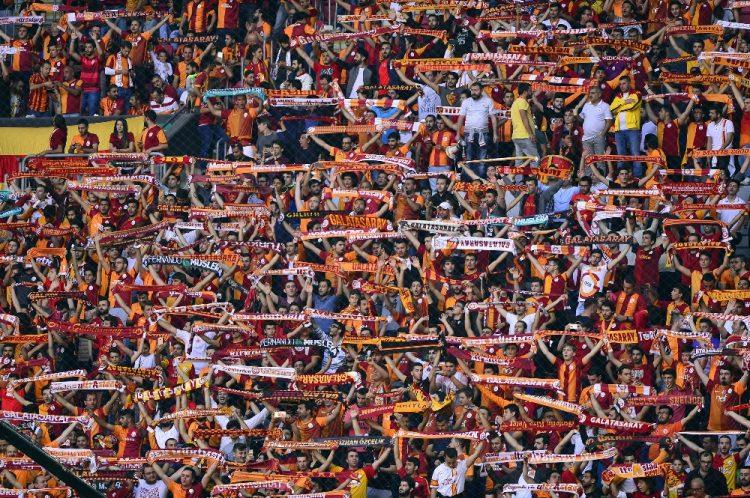 <p>Son olarak Galatasaray’ın Antalyaspor karşısında 3 puana uzanmasıyla birlikte Türkiye Futbol Federasyonu da 1.3 milyon TL’lik galibiyet primi verdi.</p>
