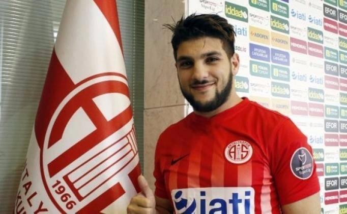 <p><strong>El Kabir</strong></p>

<p>Gençlerbirliği'nden Sagan Tosu'ya,</p>

<p>Sagan Tosu'dan Antalyaspor'a</p>
