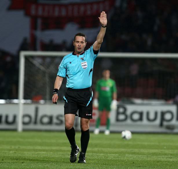 <p><strong>Halis Özkahya</strong><br />
36 yaşında<br />
Gerçek mesleği: Öğretmen</p>