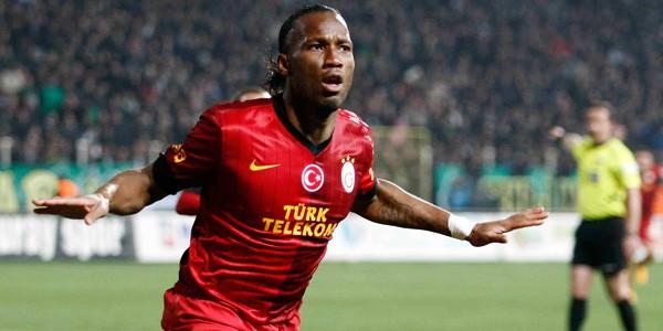 THE GUARDİAN: Drogba Galatasaray'ın Akhisar Belediye'ye karşı 2-1 kazandığı ilk maçında gol atarak Türk futboluna gelişini duyurmakta gecikmedi