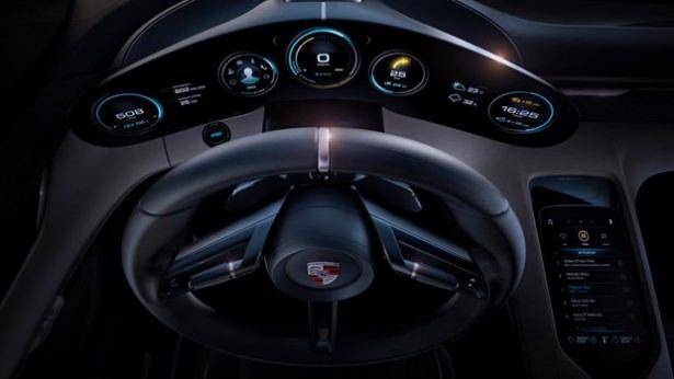 <p>Son derece ergonomik çizgilere sahip olan dört çekerli Porsche Mission E, Tesla Motor’un Model S’ine en güçlü rakip olarak görülüyor.</p>

