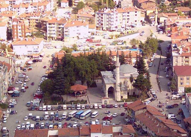 Tokat: 613.990