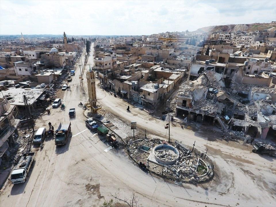 <p>Anadolu Ajansı, Fırat Kalkanı Harekatı kapsamında Türk Silahlı Kuvvetleri destekli Özgür Suriye Ordusu'nun terör örgütü DEAŞ'tan kurtardığı Halep'in kuzeydoğusundaki Bab ilçesini havadan fotoğrafladı.</p>

<p> </p>
