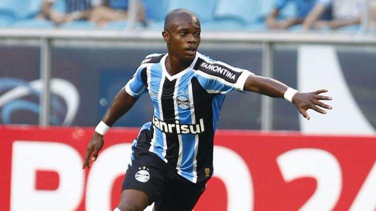 <p>LINCOLN (YAŞ: 18) | Kulüp: Gremio | Uyruk: Brezilya | Position: Orta saha</p>