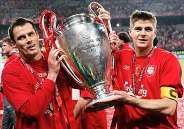 AC Milan-Liverpool: 3-4 25 Mayıs 2005’de Atatürk Olimpiyat Stadında oynana Şampiyonlar Ligi finali Türkiye için bir ilkti. Üst düzeyde böyle bir maça ev sahipliği yapan İstanbul, tarihe geçecek bir mücadeleye sahne oldu. İlk yarısı Maldini ve Crespo’nun iki golüyle soyunma odasına 3-0 önde gider. Herkes kupanın Milan’a gideceğini düşünürken ikinci yarıyla birlikte Olimpiyat Stadında tam bir Liverpool fırtınası esmeye başlar. Gerrard, Smicer ve Alonso’nun attığı gollerle maç 60. Dakikada 3-3’gelir. 90 dakikada ve uzatmalarda sonuç değişmeyince maç penaltılara kalır. Smicer’ in attığı son penaltıyla Liverpool maçı 4-3 kazanarak İstanbul’dan Şampiyonlar Ligi şampiyonu olarak ayrılır. 