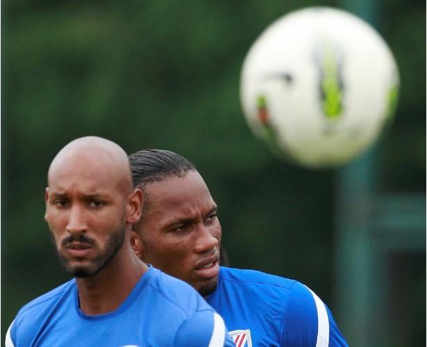Çin'de buluştular: Çin'in Shanghai Shenhua takımı, Anelka'dan sonra başka bir eski Chelsea oyuncusunu daha renklerine bağladı. Didier Drogba, kontrat karşılığı haftalık 300 bin euro kazanacak. Çin