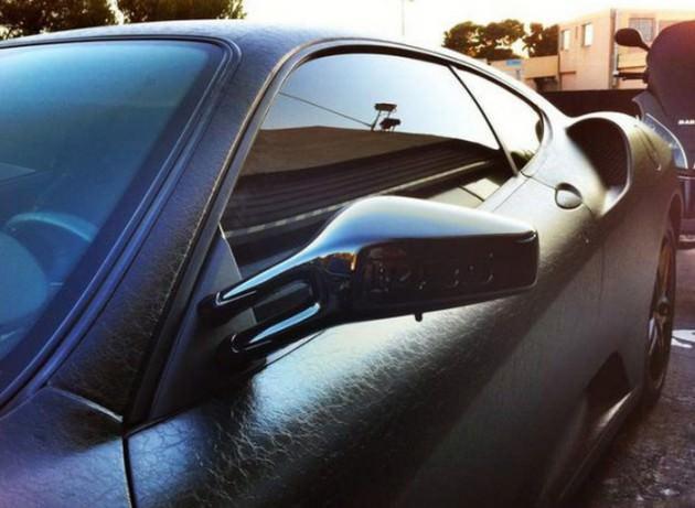 Hız tutkunlarının gözdesi olan İtalyan üretimi Ferrari'nin F430 modeli, 438 beygirlik motoru ve göz alıcı tasarımıyla dikkatleri çekiyor