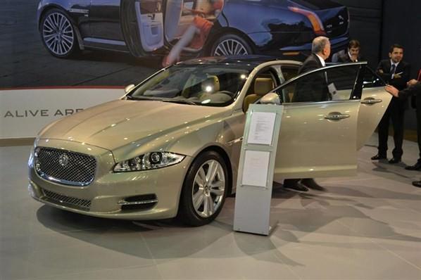   Jaguar XJ