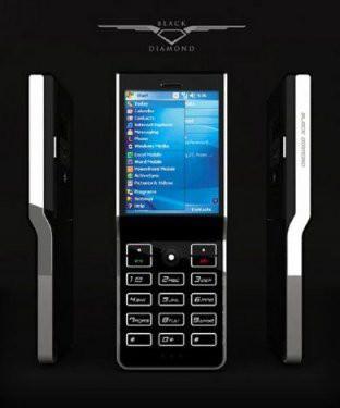 VIPN Black Diamond Smartphone (300.000 USD)   Diğer telefonlar 'ben zenginim' diye çığlık atarken bu telefon iki elması arkasında ve önünde sessizce taşıyor.