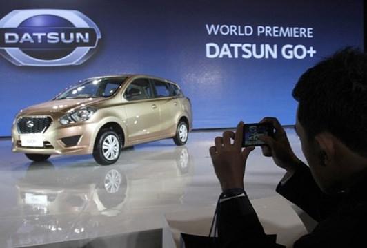 <h2 id="InfoTitle" class="title">6- Nissan</h2>
<p id="InfoCpt" class="Caption">Bir diğer Asyalı üretici Nissan, 4,8 milyonun üzerinde araç ve 3,8 milyonun üzerinde otomobil üretimiyle 6. sırada yer aldı.</p>