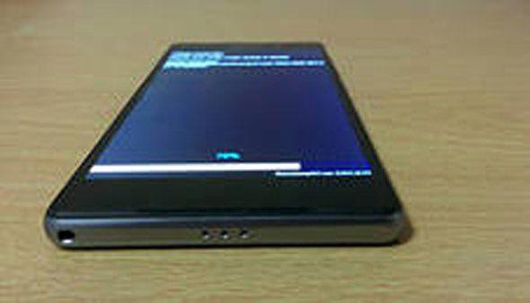 <p>Z1'ye kıyasla 5.2 inç ekran genişliğine sahip olan telefonun görüntü kalitesi hakkında ise bilgi yok.</p>