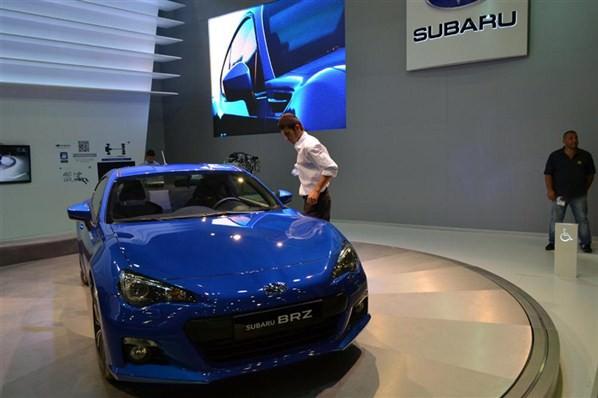   Toyota GT86'nın kardeş modeli Subaru BRZ