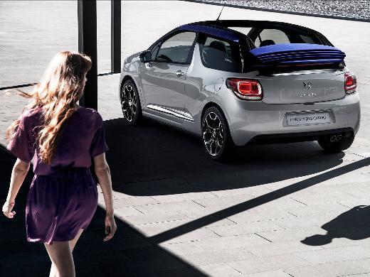 <p>Citroen: DS3 Cabrio, C-Elysee 2012’nin yıldızı parlayan markalarından Citroen, yeni modellerle bu iddiasını sürdürmeyi istiyor. Fransız marka ilk olarak sportif DS3 modelinin cabrio versiyonunu Türkiye’de satışa çıkaracak. Tüketiciler otomobille ilk olarak İstanbul Autoshow Fuarı 2012’de tanışmıştı. Bunun yanı sıra büyük umutlar bağlanan C-Elysee’nin farklı motor seçeneklerinin pazara sunulması hedefleniyor.</p>
