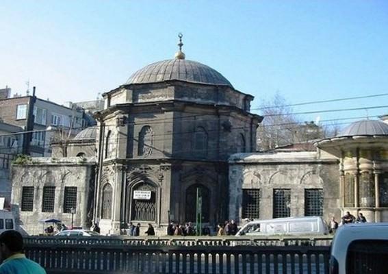 <p>Sultan III. Mustafa Han Türbesi</p>
<p>Laleli Camii yanı Laleli - Fatih</p>