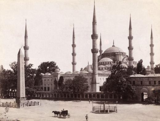 <h2>Sultan Ahmet Camii 19. yüzyılın sonları.</h2>