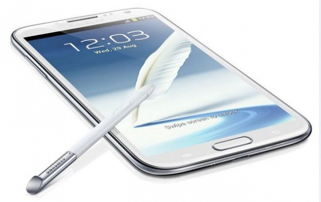 <p><span>10 gün önce tanıtılan Galaxy S IV’ün üretim maliyeti 244 dolar. Bunun 236 doları donanım, 8.5 doları işçilik maliyetinden oluşuyor. iSuppli’ın araştırmasına göre cihazın en pahalı bileşeni, 75 dolar ile 5 inç büyüklüğündeki Super AMOLED ekranı. Ürünün satış fiyatının 600 dolardan başlaması bekleniyor. Buna göre tüketicinin cebinden çıkacak paranın %1.4’ü işçiye gidecek. Samsung ise %145’lik bir kâr marjı elde edecek.</span></p>