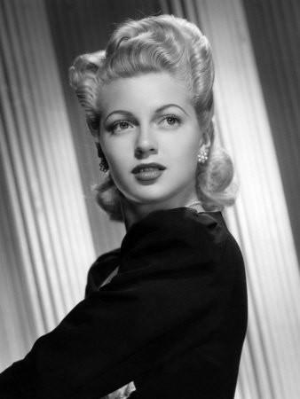 <p>Başarılı erkek karısının harcayabileceğinden çok kazanan erkektir. Başarılı kadın ise böyle bir erkeği bulabilen kadındır. Lana Turner</p>