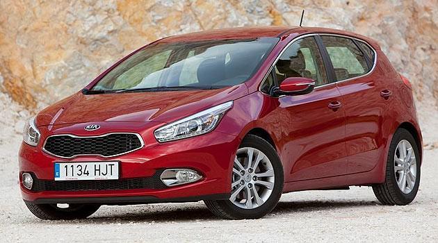 Kia Ceed 1.6 CRDI Sınıfı: C - 115 hp, 260 nm - 4 ileri, tam otomatik Ortalama Tüketim: 5,6 Başlangıç Fiyatı: 45.600 YORUM: C sınıfının en ucuzu. Araç geniş, ferah ve konforlu. Tüketimi dışında her şeyi sınıf standartlarında. Performans yüksek.