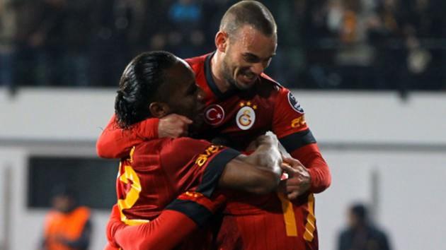 <p>15 Galatasaray</p>