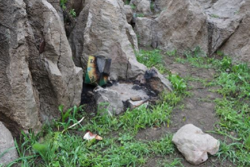 <p>Sarp dağlık bölgedeki mağaralardan çıkan PKK'lılar gruplar halinde sınırı geçerek Irak topraklarındaki Kaniyareş Kampı'na yöneldi.</p>