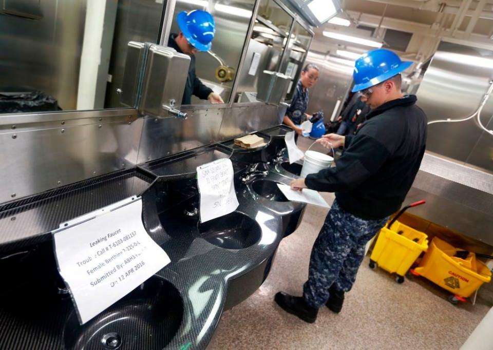 <p>Yükseklik: 76 metre <br />
Azami hız: 56 km<br />
Yakıt türü: Nükleer<a href="http://www.ahaber.com.tr/galeri/dunya/dunyanin-en-pahali-ucak-gemisi-uss-gerald-r-ford/6">.</a></p>
