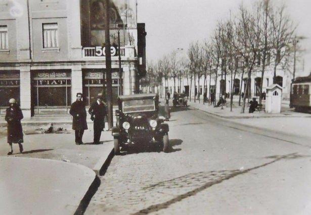 <p>Elmadağ (1926) Sağ taraf Surp Agop Mezarlığı - Sol Taraf Dolapdere'ye inen Yedi Kuyular Caddesi.</p>

<p> </p>
