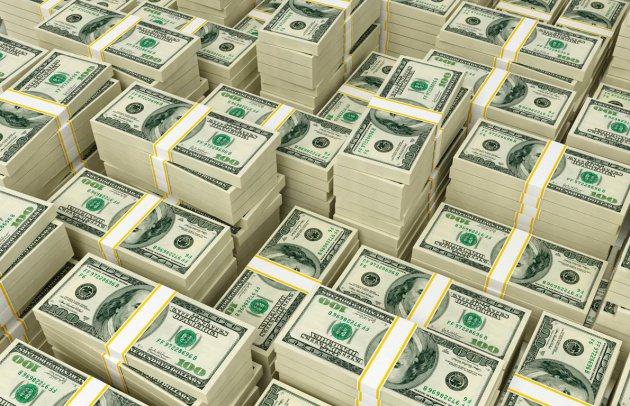 <p>Dolar bankalar arası piyasada 4 Mayıs 2012'den bu yana gördüğü en düşük seviye olan 1,7568'e geriledi.</p>
