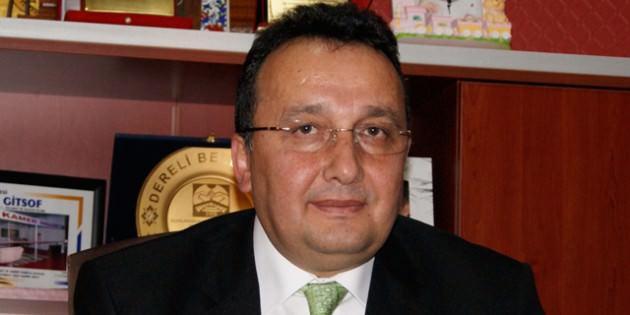 - Türkiye Futbol Federasyonu Profesyonel Futbol Disiplin Kurulu (PFDK) şike davasında adı geçen eski Diyarbakırspor Kulübü Başkanı Abdurrahman Yakut ile eski Giresunspor Kulübü Başkanı Ömer Ülkü'ye 1'er yıl hak mahrumiyeti cezası verdi.