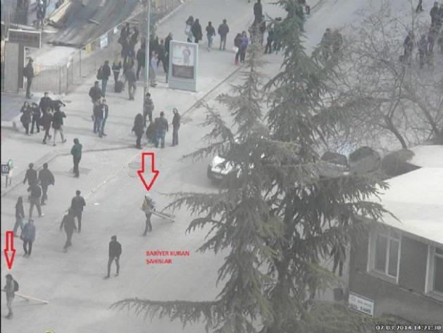 Olaylar sırasında &ccedil;ekilen bazı fotoğrafların basınla paylaşılmasının yanı sıra yapılan a&ccedil;ıklamada, Başbakan Erdoğan&rsquo;ın ziyaretini protesto etmek amacıyla Toplantı G&ouml;steri Y&uuml;r&uuml;y&uuml;şleri Kanunu&rsquo;na aykırı hareket eden ve t&uuml;m uyarılara rağmen dağılmayan saldırgan gruba karşı polis m&uuml;dahalesi ve g&ouml;zaltılar yapıldığı belirtildi. 