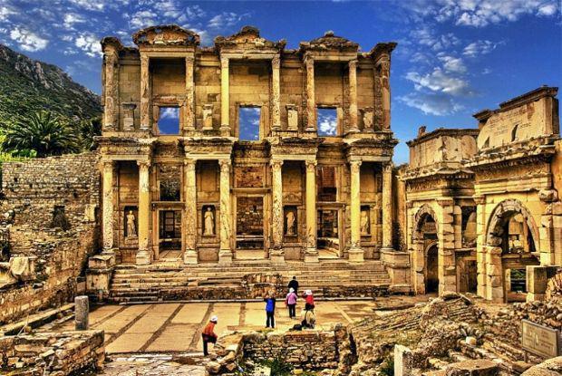 -Türkiye’nin yaşam kalitesi en yüksek ilk 5 illeri arasında İzmir, Ankara, Antalya, Muğla ve İstanbul yer alıyor. -Ege Bölgesi’nde Afyonkarahisar, Denizli, Kütahya, Manisa, Muğla’da hava kirliliği, İzmir, Uşak’ta atıklar, Aydın’da su kirliliği birinci öncelikli çevre sorunu.