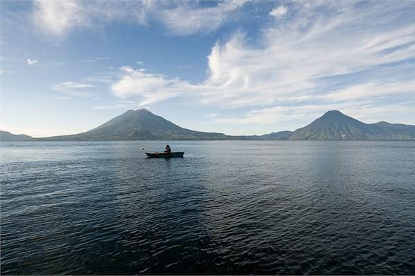 <p><strong>Guatemala<br /></strong><br />Beş yıllık devlet tahvillerine en az 50 bin dolarlık yatırım vatandaşlık için yeterli oluyor.</p>