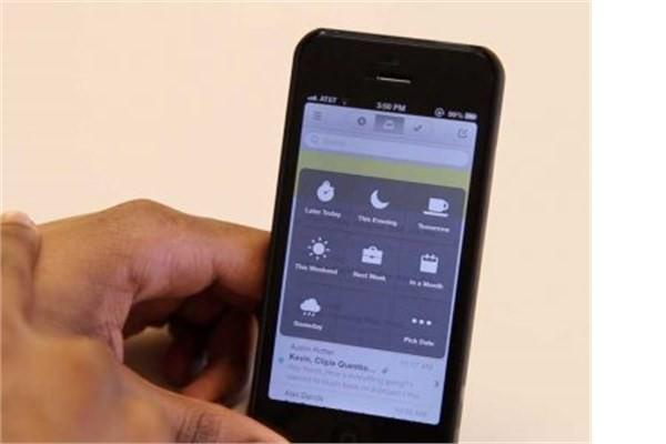 <p><strong>Mailbox</strong><br />
iPhone'lara ücretsiz olarak indirilen e-posta uygulaması</p>
