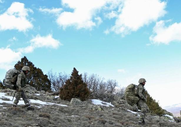 <p>777 personelle gerçekleştirilen tatbikatta, 2 genel maksat helikopteri ve 89 araç görev aldı.</p>

<p> </p>
