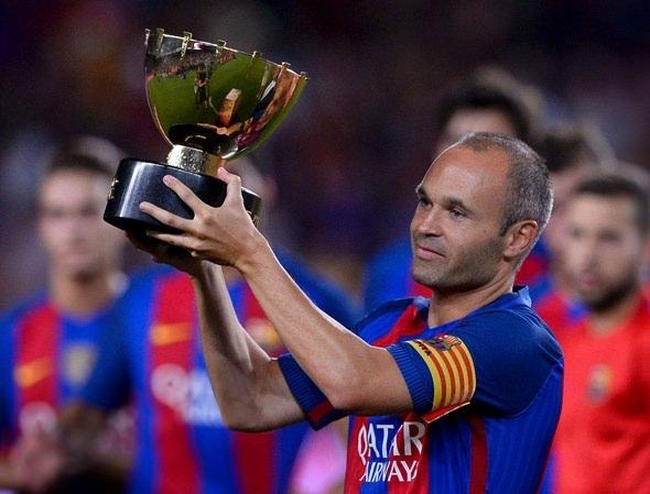 <p>Andrés Iniesta - Barcelona<br />
15 yıl - 1 Tem 2001</p>