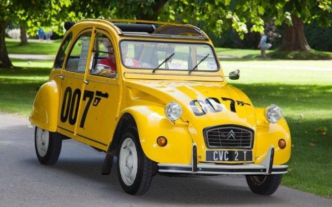 <p>Citroen 2CV 007 Edition</p>
