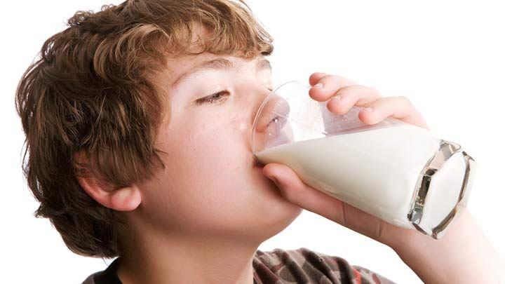 <p>Uzmanlar, çocuklarda süt içme alışkanlığının geliştirilmesi gerektiğini vurguluyor.</p>
