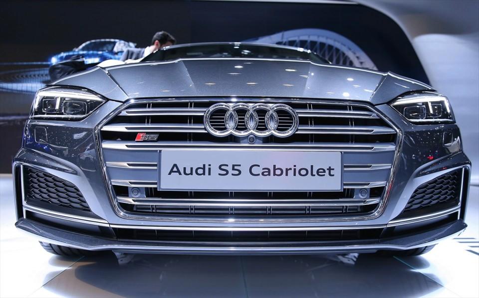 <p>Audi  S5 Cabriolet</p>
