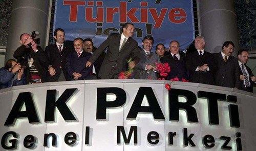 <p>Recep Tayyip Erdoğan Genel Başkan seçildi.</p>
<p> </p>