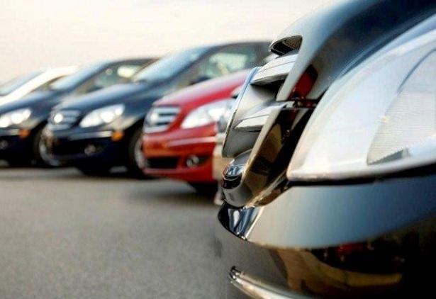 <p>Motor silindir hacmi bin 300-bin 600 arası otomobillerin motorlu taşıtlar vergisi 997 lira olacak. En yüksek vergi ise 4 bin motor üstü araçlar için yıllık 22 bin 716 lira.</p>
<p> </p>