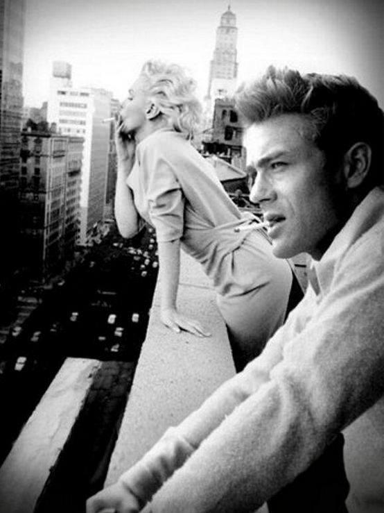 <p>Marilyn Monroe ve James Dean New York'ta bir terasta sigara içiyor</p>
<p> </p>