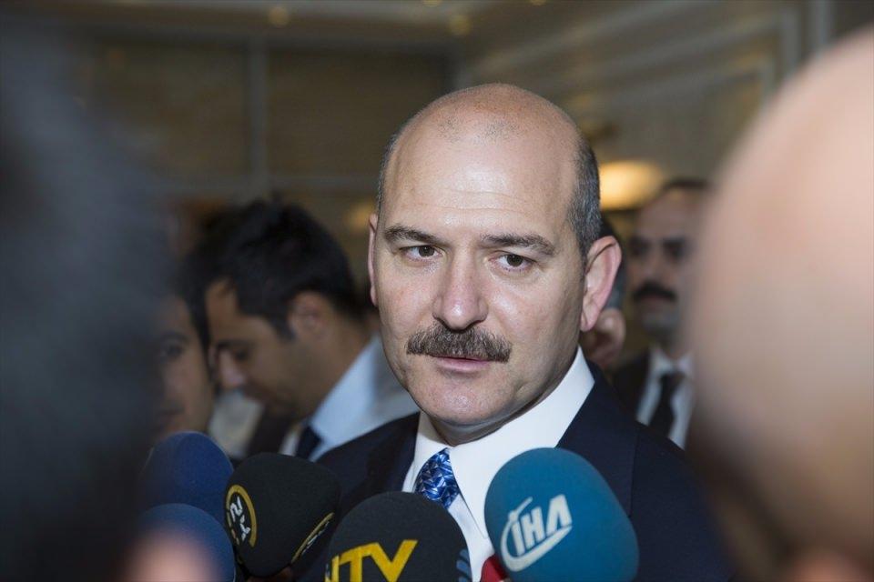 <p>İÇİŞLERİ BAKANI SÜLEYMAN SOYLU<br />
<br />
İstanbul Üniversitesi İşletme Fakültesi</p>