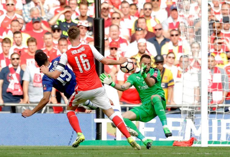 <p><strong>2. isim David Ospina </strong></p>

<p>İngiltere Premier Ligi ekibi Arsenal’de üçüncü sezonunu tamamlayan David Ospina, bu sezon Petr Cech’in arkasında kaldı.</p>
