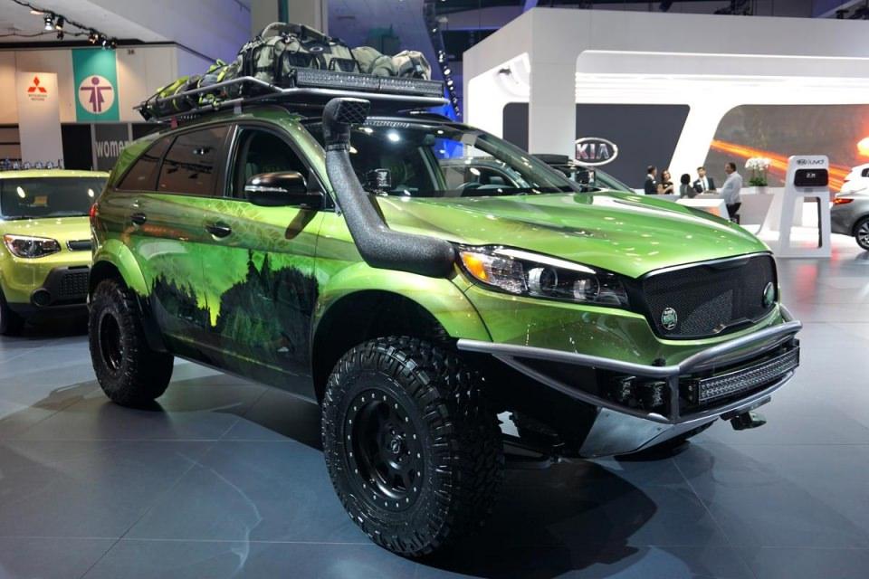 <p>Kia Pacwest Adventure Sorento</p>
